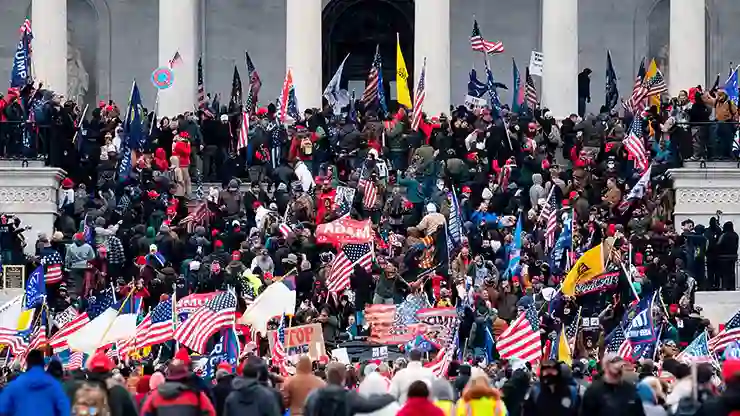 ABD’de, 6 Ocak Kongre baskınına karışan “Oath Keepers”ın lideri Rhodes’a Washington’a giriş yasağı