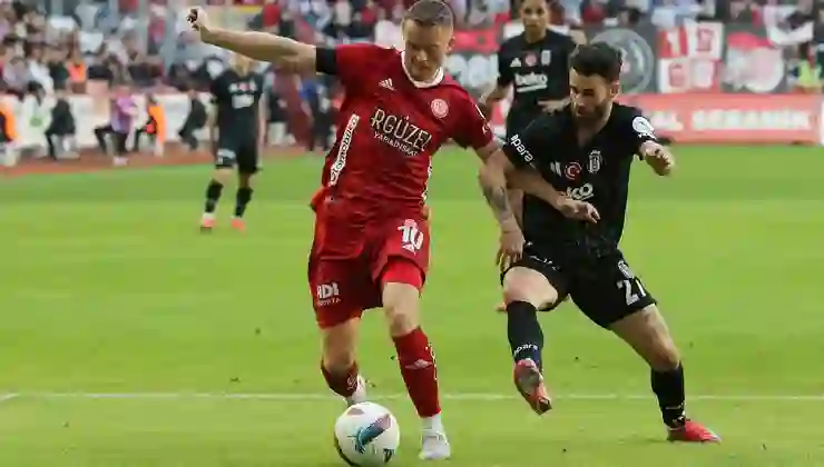 Beşiktaş Antalyaspor’la berabere kaldı