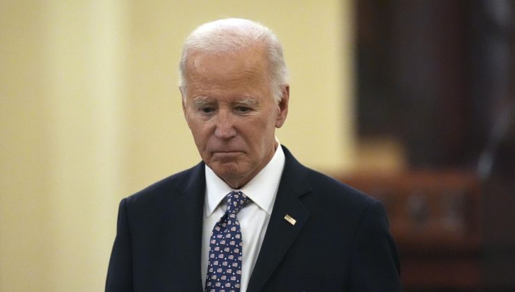 Biden, Washington’daki son anlarında merdivenlerin nerede olduğunu bulamadı