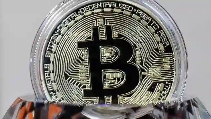 Bitcoin yeniden 100 bin doları test etti