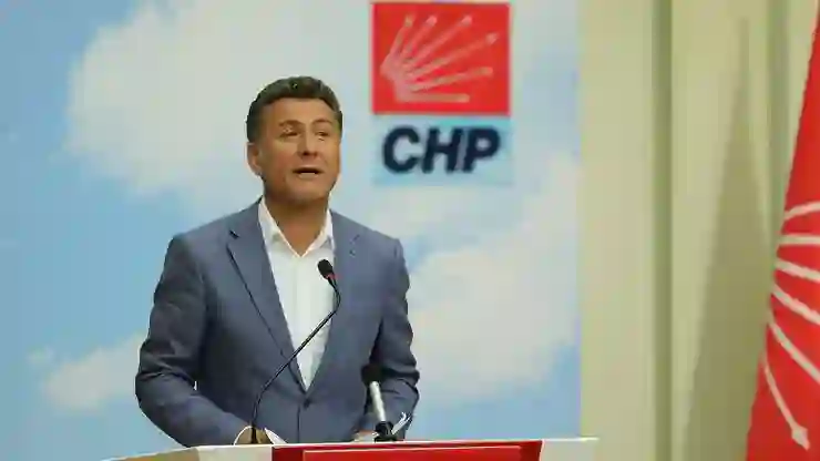 CHP’li Sarıbal: Büyük borçlar bırakıp, hizmet yapmamak AKP belediyeciliğinin en belirgin ustalık eseridir