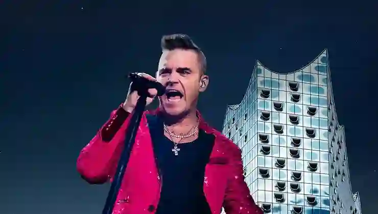 Dünyaca ünlü İngiliz pop yıldızı Robbie Williams, FIFA Müzik Elçisi oldu