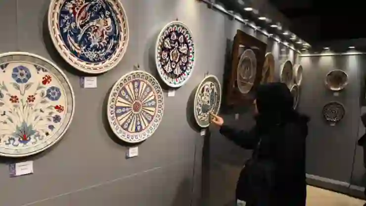 “Hasbahçenin Çinileri” sergisi sanatseverlerle buluştu