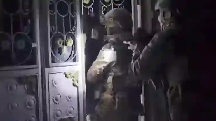 İstanbul merkezli 25 ilde düzenlenen “panel” operasyonda 35’i çocuk 68 şüpheli gözaltına alındı