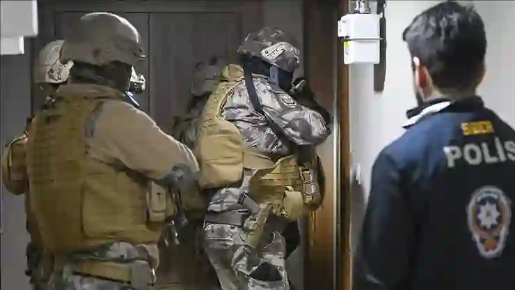 İstanbul merkezli 25 ilde “panel” operasyonu, 68 şüpheli gözaltında: Devlete ve vatandaşlara ait verileri çalmışlar