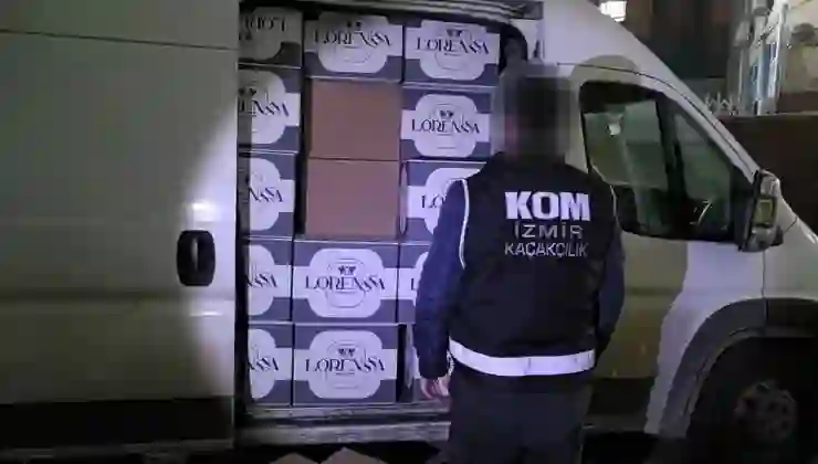 İzmir’de 1 milyon 989 bin makaron ele geçirildi