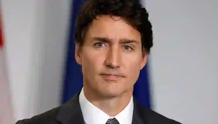 Kanada Başbakanı Justin Trudeau istifa etti