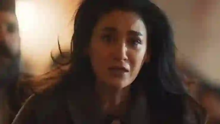 Kızıl Goncalar’daki ‘türban’ sahnesi kaldırıldı: Yapım şirketi açıklama yaptı