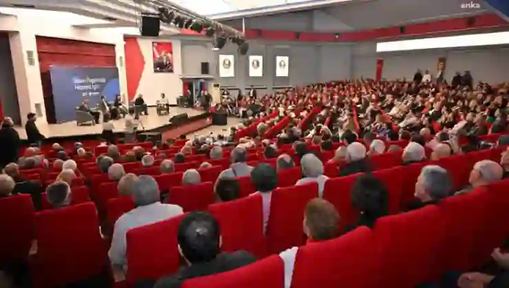 Manisa’da gazetecilerin katılımıyla “Basın Özgürlüğü Hepimiz İçin” paneli düzenlendi