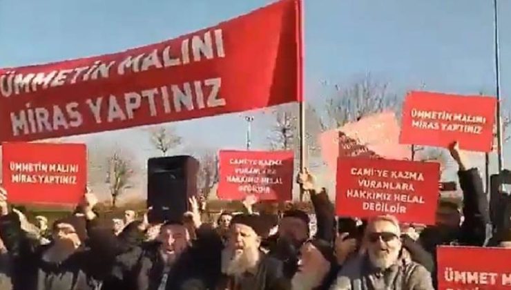 Menzil cemaatinde ‘miras’ kavgası sokak eylemlerine dönüştü; “Ümmetin malını miras yaptınız”