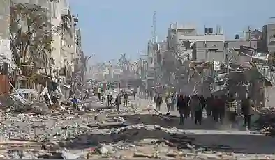 Mısır Gazze Şeridi’ne gitmek üzere en büyük kafilenin yola çıktığını duyurdu