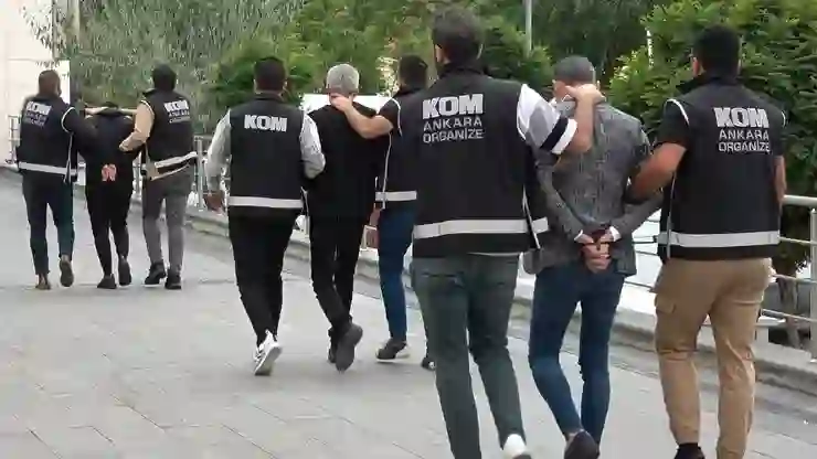 ‘Oyunumuzu kimse bozamaz’ diyen fuhuş şebekesine ‘Oyunbozan’ operasyonu; 13 tutuklama