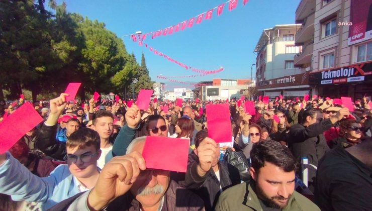 Özel’den tekrar “kırmızı kart”: Sandık gelene kadar gösteriyoruz