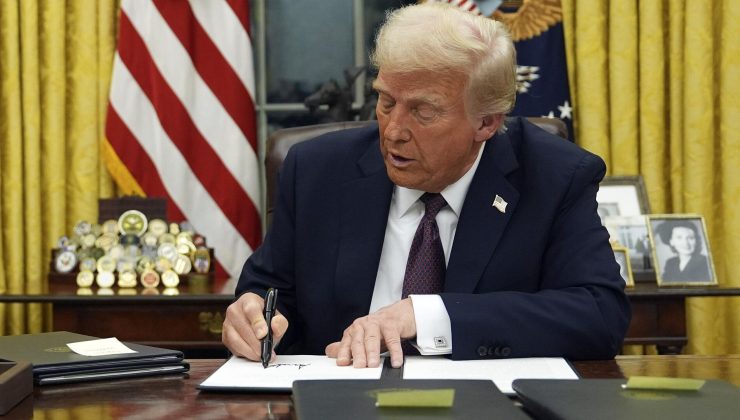 Trump, selefi Biden’in aldığı 78 kararı iptal etti