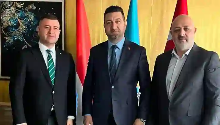 Türkiye Yüzyılı Partisi Sahneye Çıkıyor: Yeni Dönemin Sesi Olacak