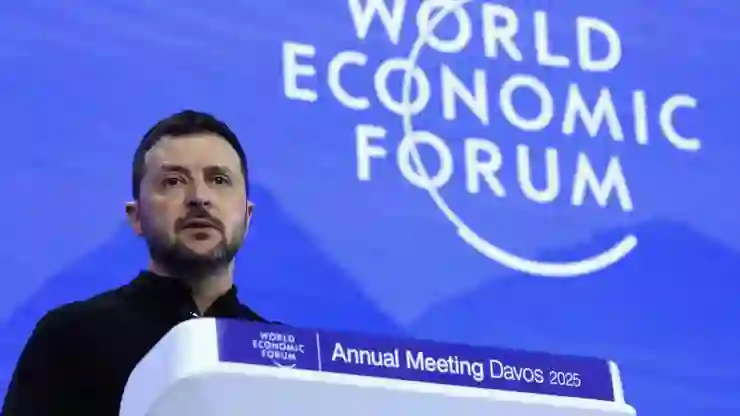 Ukrayna Devlet Başkanı Zelenski: Ateşkes için 200 bin barış gücü şart