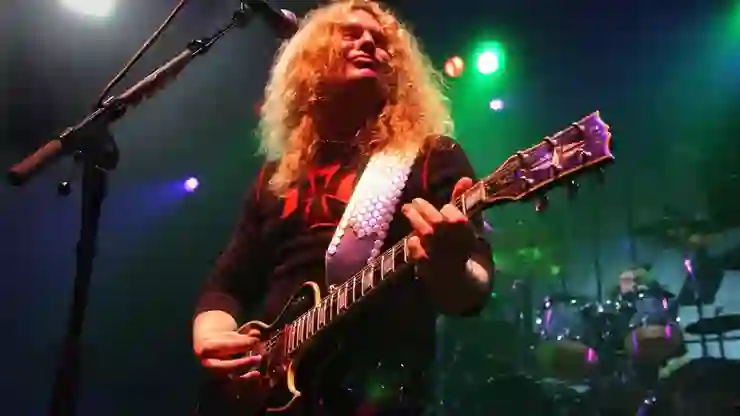 Whitesnake ve Thin Lizzy’nin efsanevi gitaristi John Sykes hayatını kaybetti