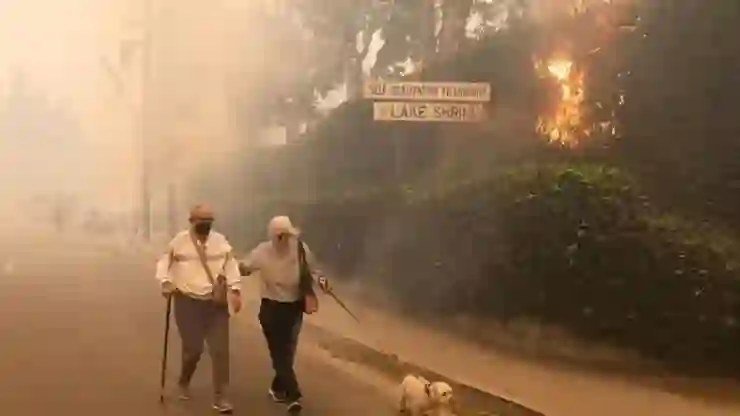 Yangınlarla boğuşan Los Angeles’ta, belediye itfaiye bütçesinde kesinti yapmış!