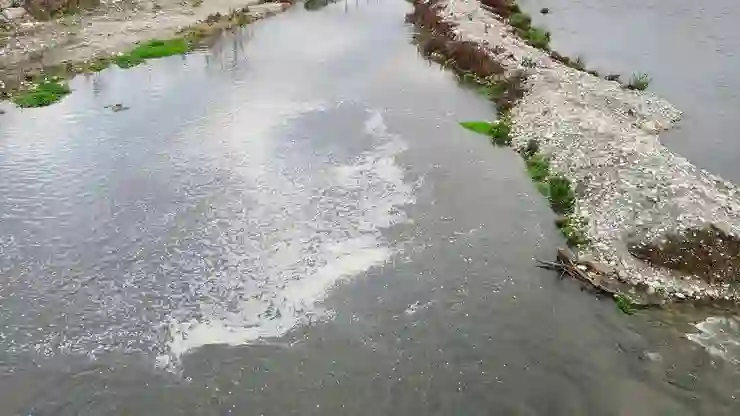 Yeşilırmak Nehri’nde değişen renk ve köpürme bölge sakinlerini tedirgin ediyor