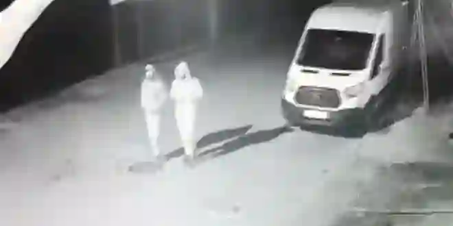 Çete üyeleriyle anlaşıp sevgilisine silahlı saldırı yaptırdı!