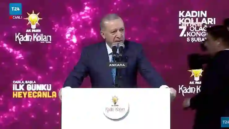 Cumhurbaşkanı Erdoğan’dan CHP’ye: Çarşaflı bir kadının yakasına parti rozeti takan sahte cambazlar değil miydiniz?