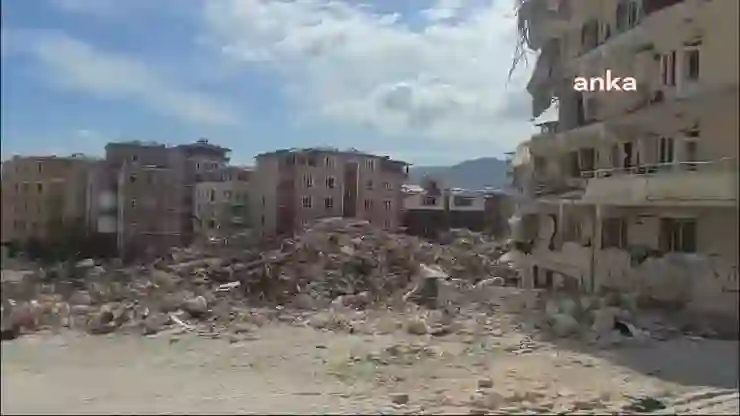 Depremde 103 kişinin hayatını kaybettiği Kule Apartmanı’na ilişkin kamu görevlileri hakkında soruşturma izni!