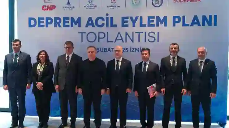 Ege’deki belediyeler İzmir’de “Deprem Acil Eylem Planı Toplantısı” yaptı