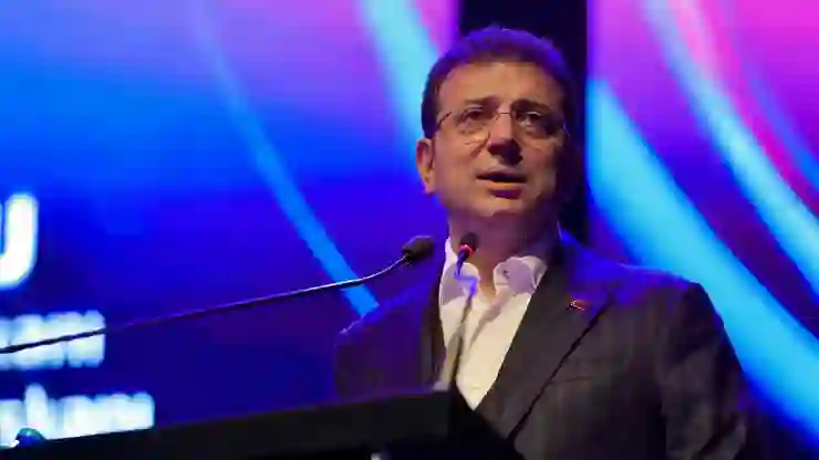 Ekrem İmamoğlu: Ülkemizi güçlü geleceğe taşıma arzusundayız