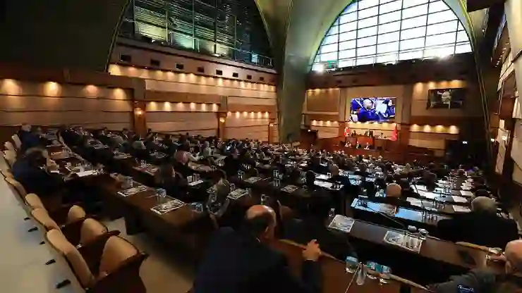 İBB Meclisi karıştı: AKP’liler ve CHP’liler arasında ‘İmamoğlu’ tartışması