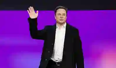 Kanada’da imza kampanyası: Musk’ın vatandaşlığının iptali için 240 bin kişi imza attı