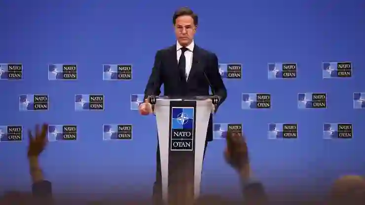 Mark Rutte: Putin, NATO’ya saldırırsa karşılığı yıkıcı olur