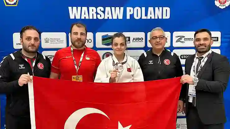Milli judocu Ayten Yeksan, Varşova Avrupa Açık Turnuvası’nda bronz madalya aldı