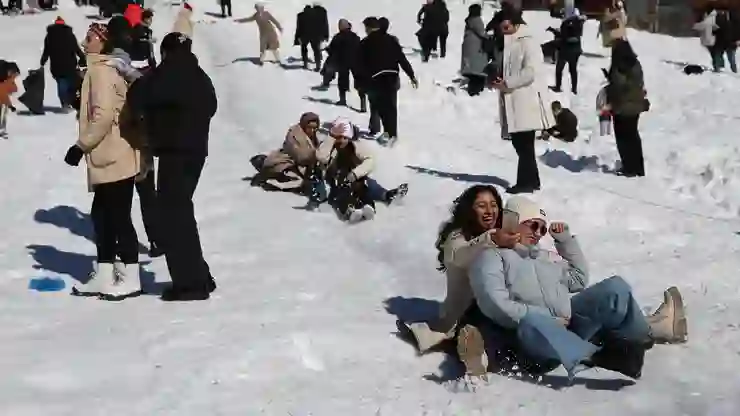 Rize’de “17. Çamlıhemşin Kardan Adam Kış Festivali” başladı