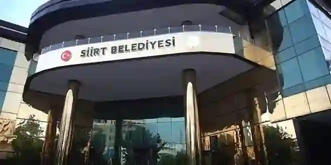 Siirt Belediyesine usulsüz alındıkları gerekçesiyle 36 kişi işten çıkarıldı
