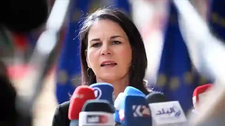 Almanya Dışişleri Bakanı Baerbock: Barışa giden yol güç ve birlikten gider