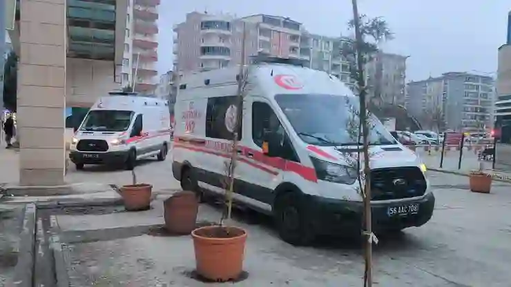 Ambulansların rengi değişiyor