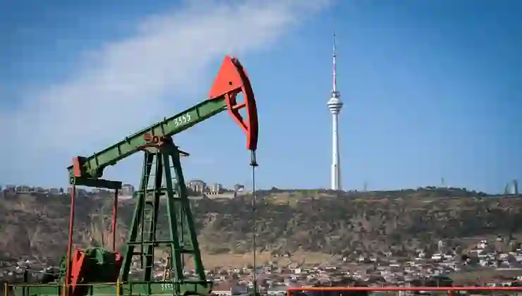 Azerbaycan’da petrol rafinerisinde büyük yangın !