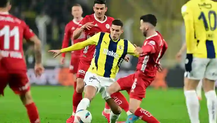 Fenerbahçe kazandı, puan farkı 4’e indi