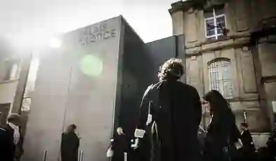 Fransa’da Danıştay avukatlara yönelik başörtüsü yasağını onadı