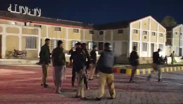 Pakistan’da tren saldırısına yönelik operasyon sona erdi