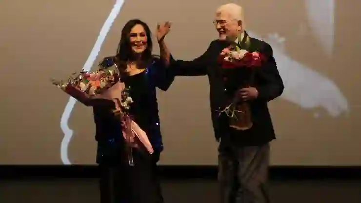 Türkan Şoray ve İzzet Günay, 57 yıl sonra “Vesikali Yarim” filmi için bir araya geldi