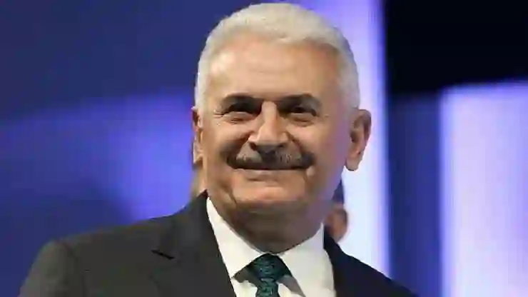 “Vatandaşlık tanımı yeni anayasada gözden geçirilebilir” diyen Binali Yıldırım hakkında suç duyurusu