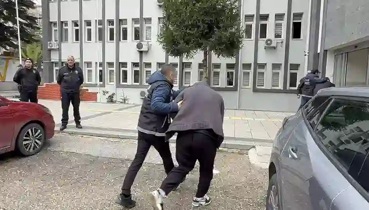 10 bin sentetik ecza hap ele geçirildi! 20 şüpheli gözaltında