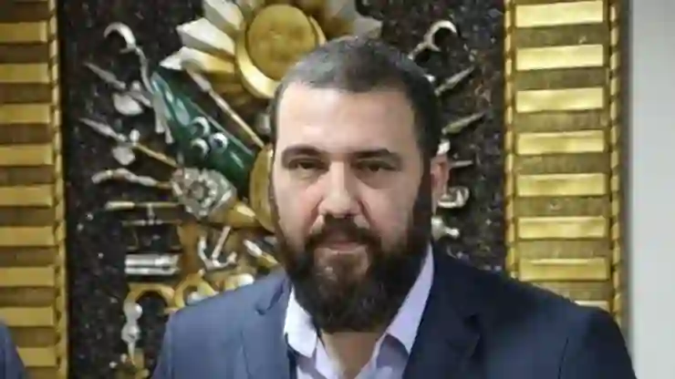 Abdülhamit’in torunundan gençlere tehdit: Osmanlı torunu öldü mü zannediyorsunuz?