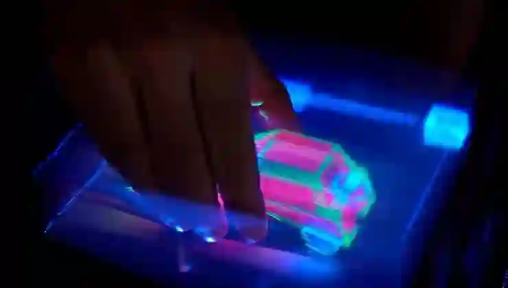 Dünyanın ilk etkileşimli 3D hologramı geliştirildi