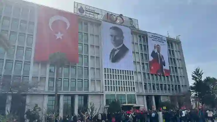 İBB’den borç ve yatırım iddialarına yanıt: “Tüm koşullara rağmen, son altı yılda yaklaşık 10 milyar dolar yatırım gerçekleştirildi”