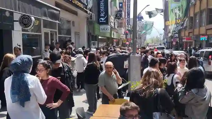 İstanbul’daki 6,2’lik deprem Kocaeli, Sakarya, Düzce, Çanakkale’den de hissedildi