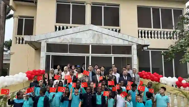 Kamerun’da 23 Nisan Ulusal Egemenlik ve Çocuk Bayramı kutlandı