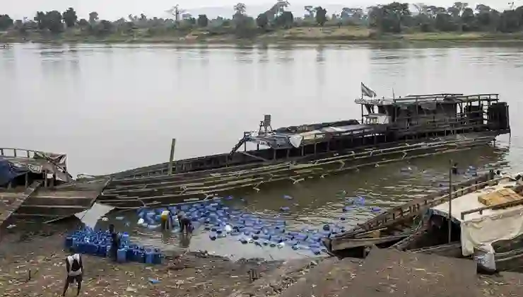 Kongo Nehri’nde tekne alabora oldu: 50 ölü