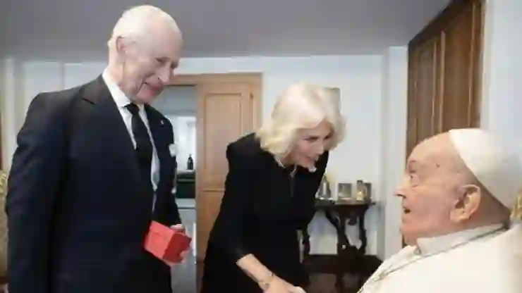 Kral 3. Charles ve Kraliçe Camilla’dan Papa’ya ziyaret